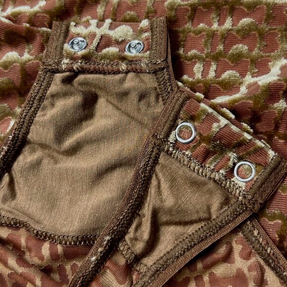 SKIMS Velvet Logo Bodysuit Chai Womens XXS - Picture 7 of 10